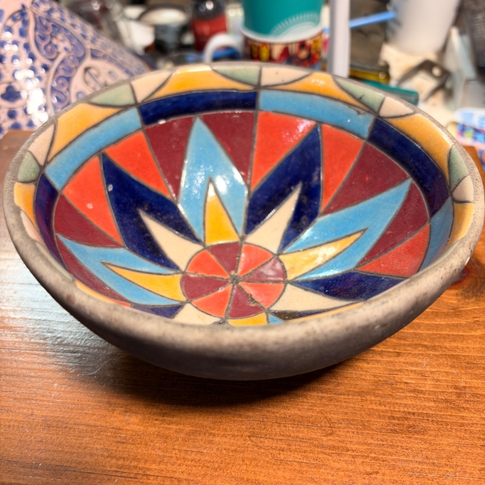 Xochiquetzal Mexico Hand Painted Pottery Bowl‎ Geometric Sunburst Folk Art 6.25"